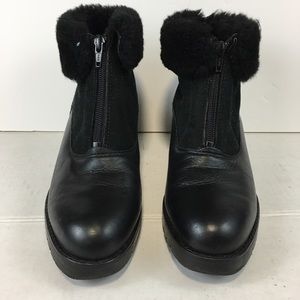 La Canadienne black leather/suede zip up booties